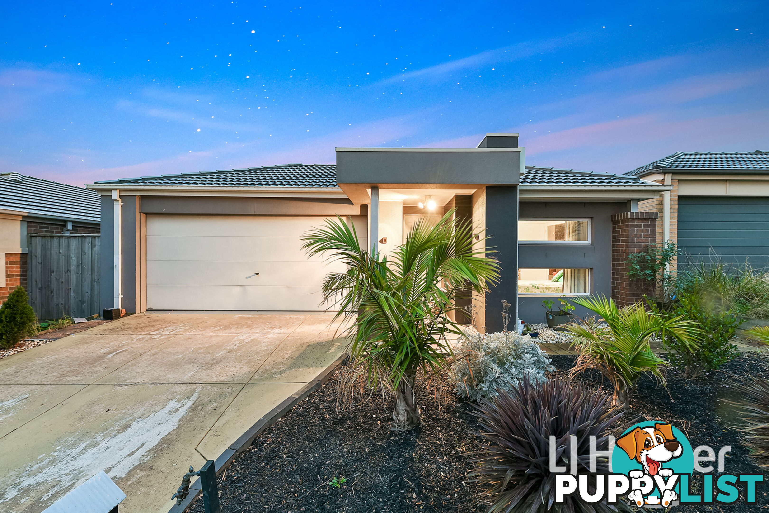 29 Kimberley Grove PAKENHAM VIC 3810