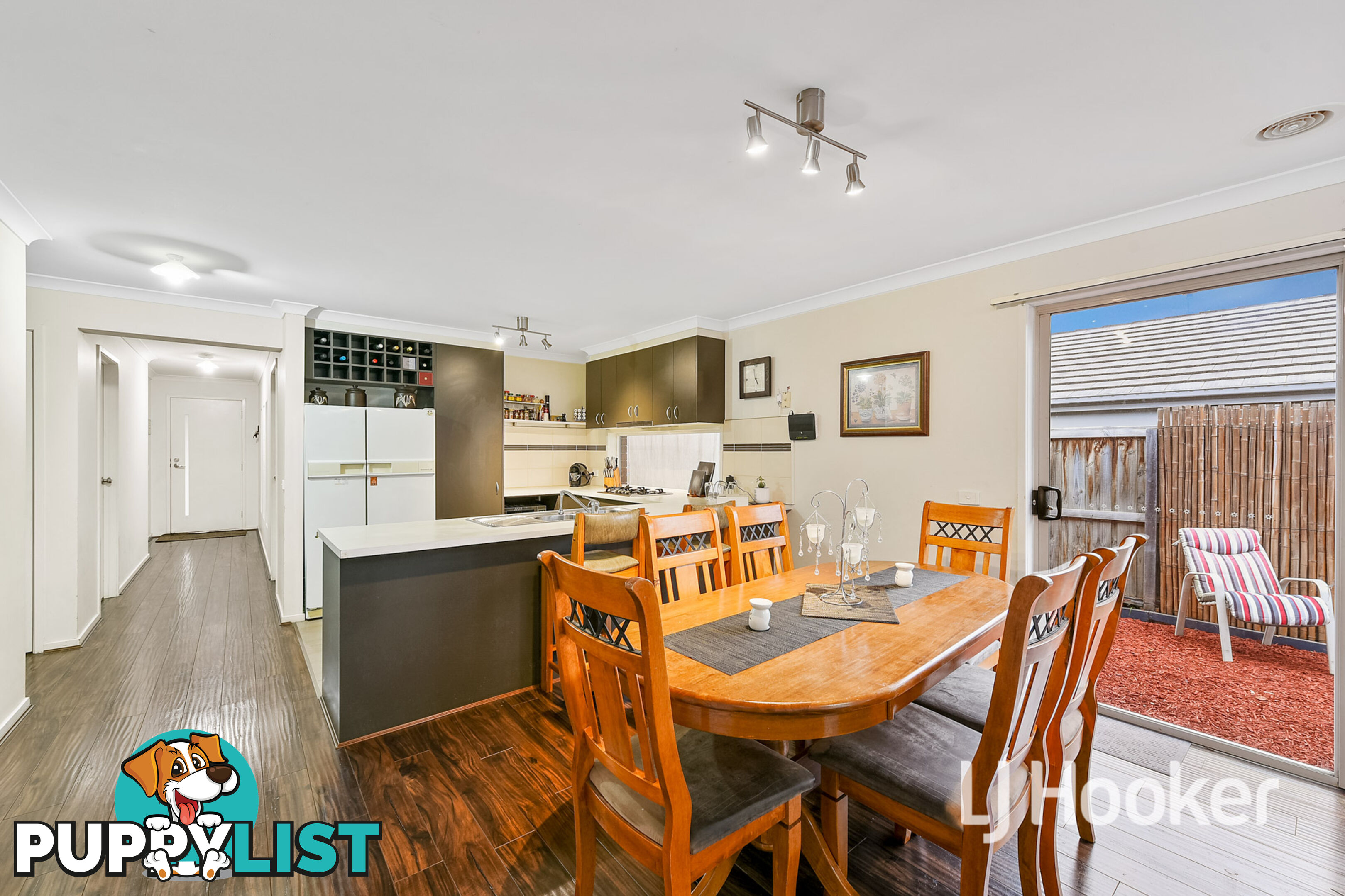 29 Kimberley Grove PAKENHAM VIC 3810