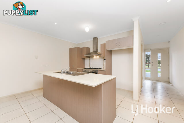 34 Sandalwood Drive PAKENHAM VIC 3810