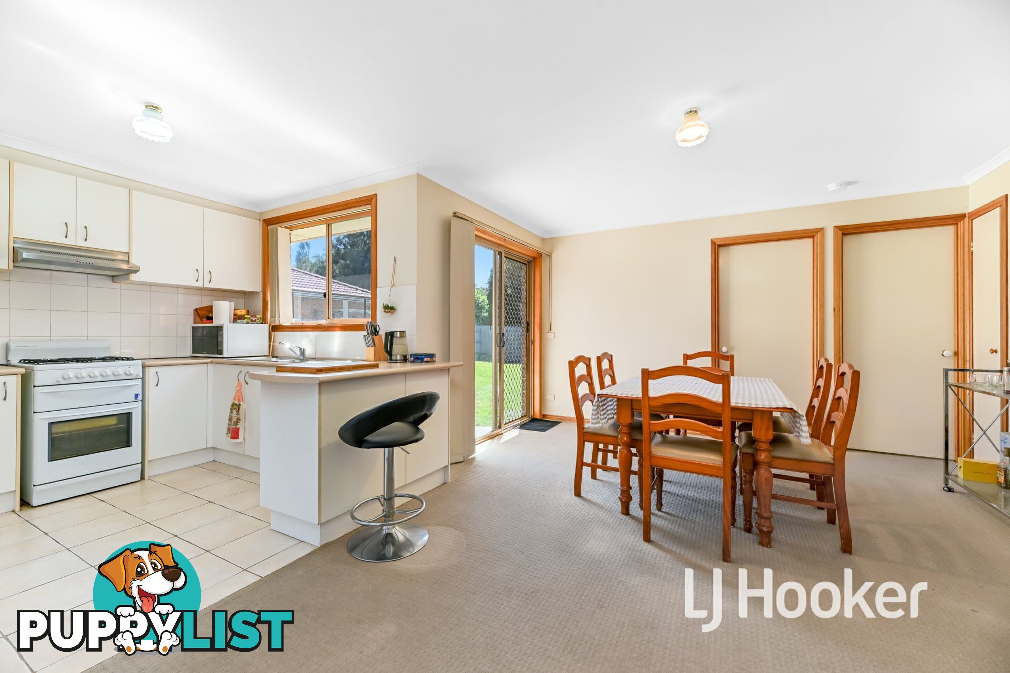 16 Rossi Close PAKENHAM VIC 3810