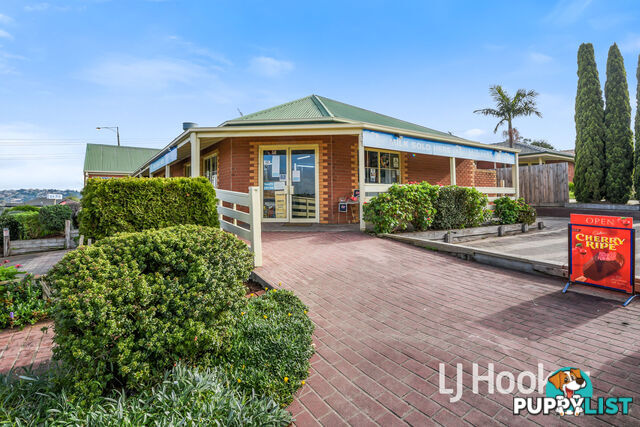 1 Leigh Drive PAKENHAM VIC 3810