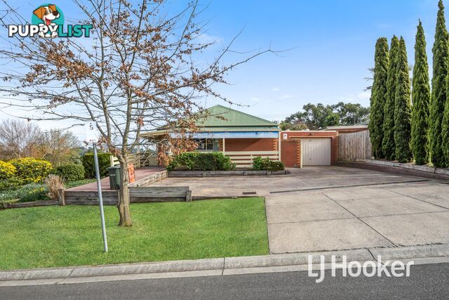 1 Leigh Drive PAKENHAM VIC 3810