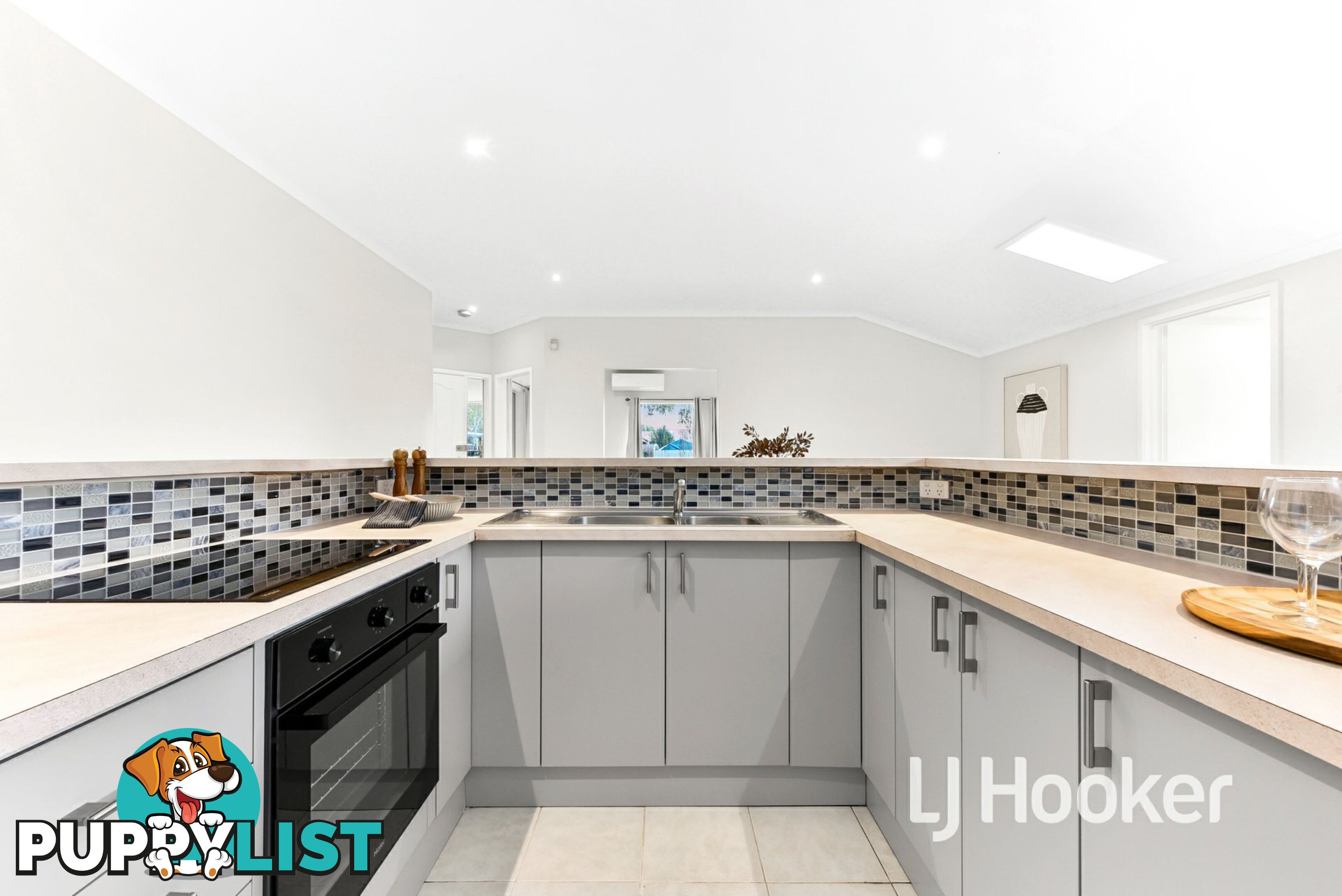 28 Pommel Street PAKENHAM VIC 3810