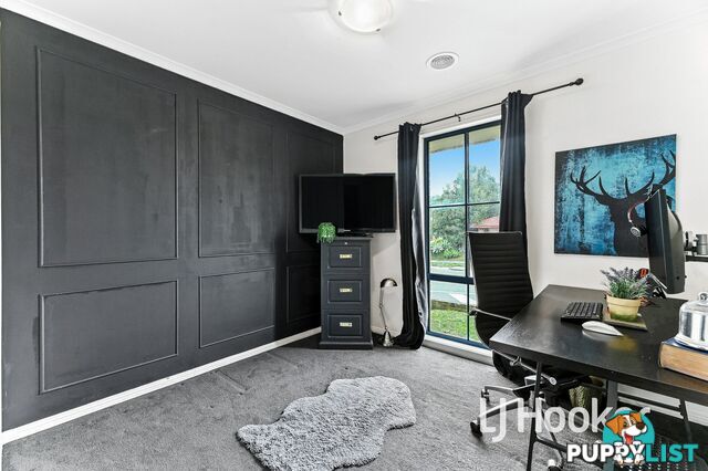4 Ash Crescent PAKENHAM VIC 3810