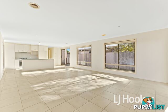 2 Catherine Place PAKENHAM VIC 3810
