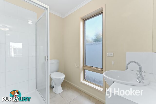 2 Catherine Place PAKENHAM VIC 3810