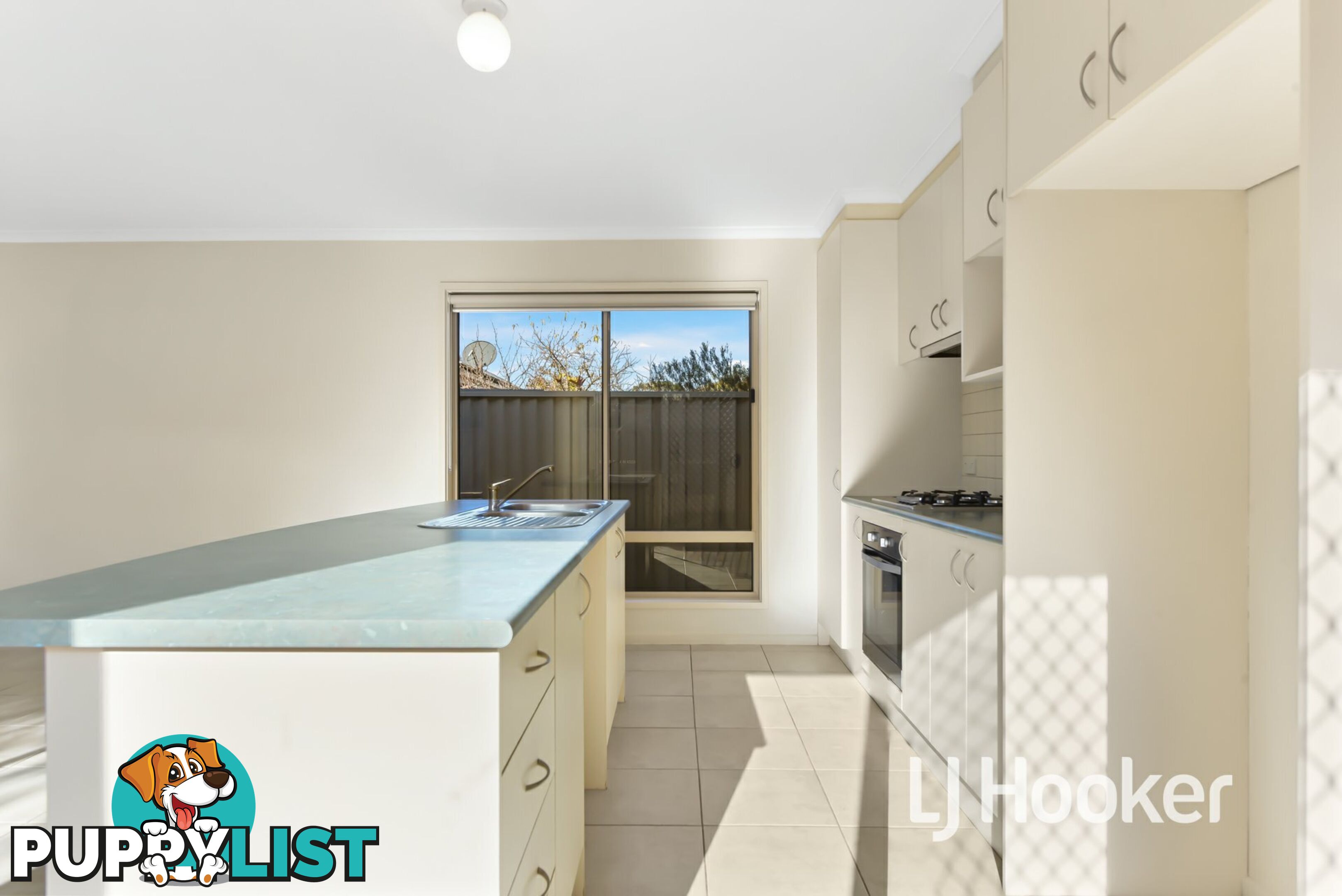 2 Catherine Place PAKENHAM VIC 3810