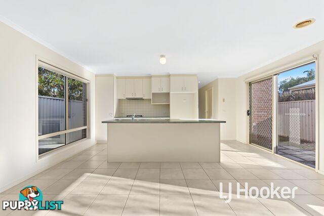 2 Catherine Place PAKENHAM VIC 3810