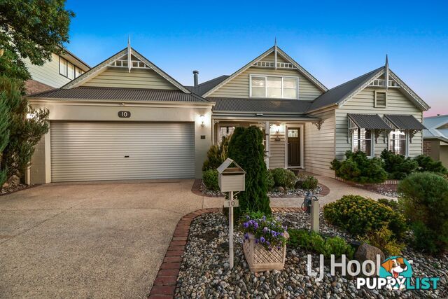 10 Michigan Grange PAKENHAM VIC 3810