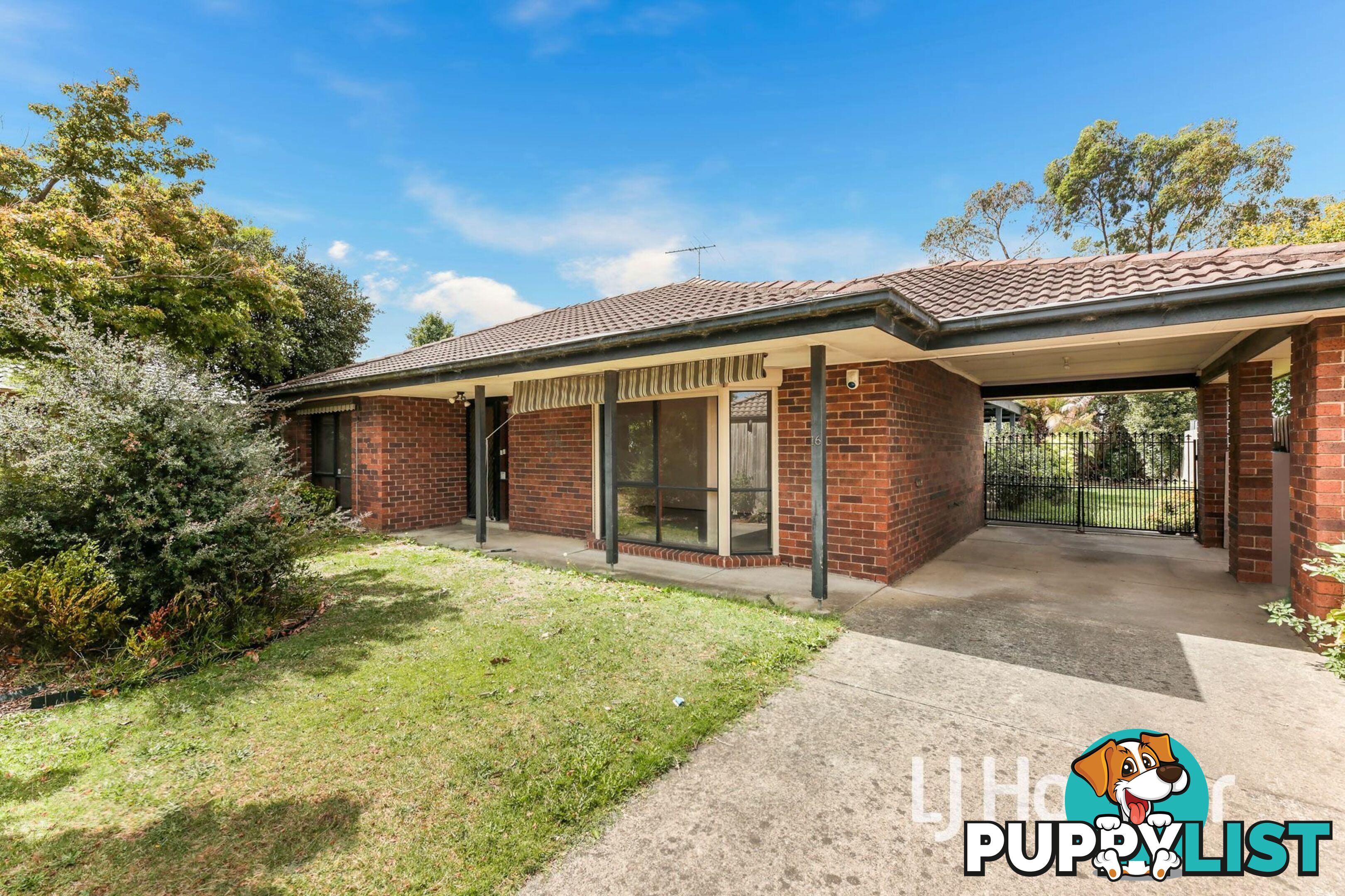 16 Eleanor Court PAKENHAM VIC 3810