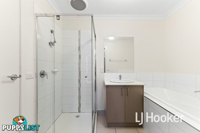 1/7 Melissa Way PAKENHAM VIC 3810