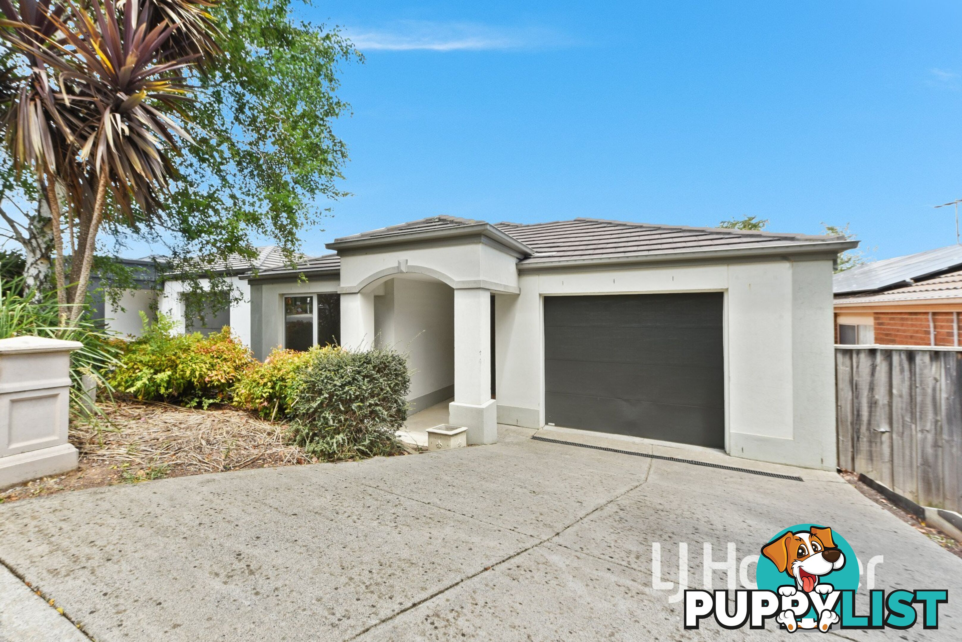 20 Kimberley Grove PAKENHAM VIC 3810