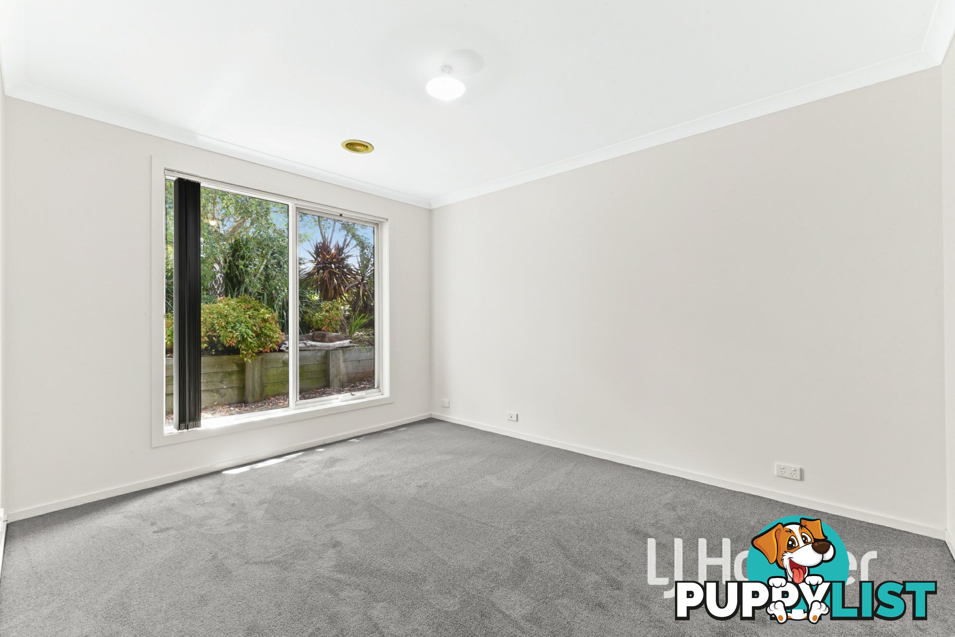 20 Kimberley Grove PAKENHAM VIC 3810