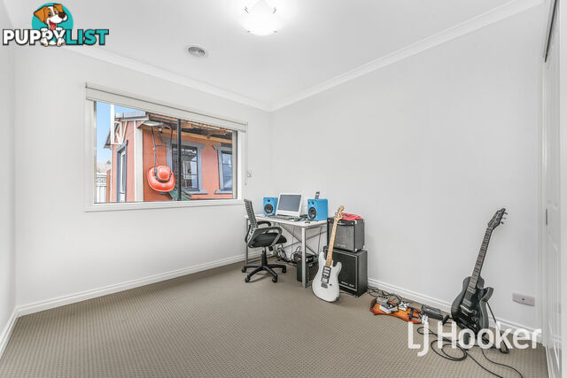 24 Wonboyn Close PAKENHAM VIC 3810