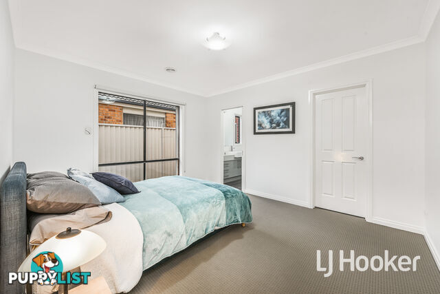 24 Wonboyn Close PAKENHAM VIC 3810