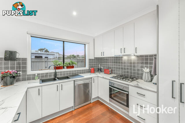 24 Wonboyn Close PAKENHAM VIC 3810