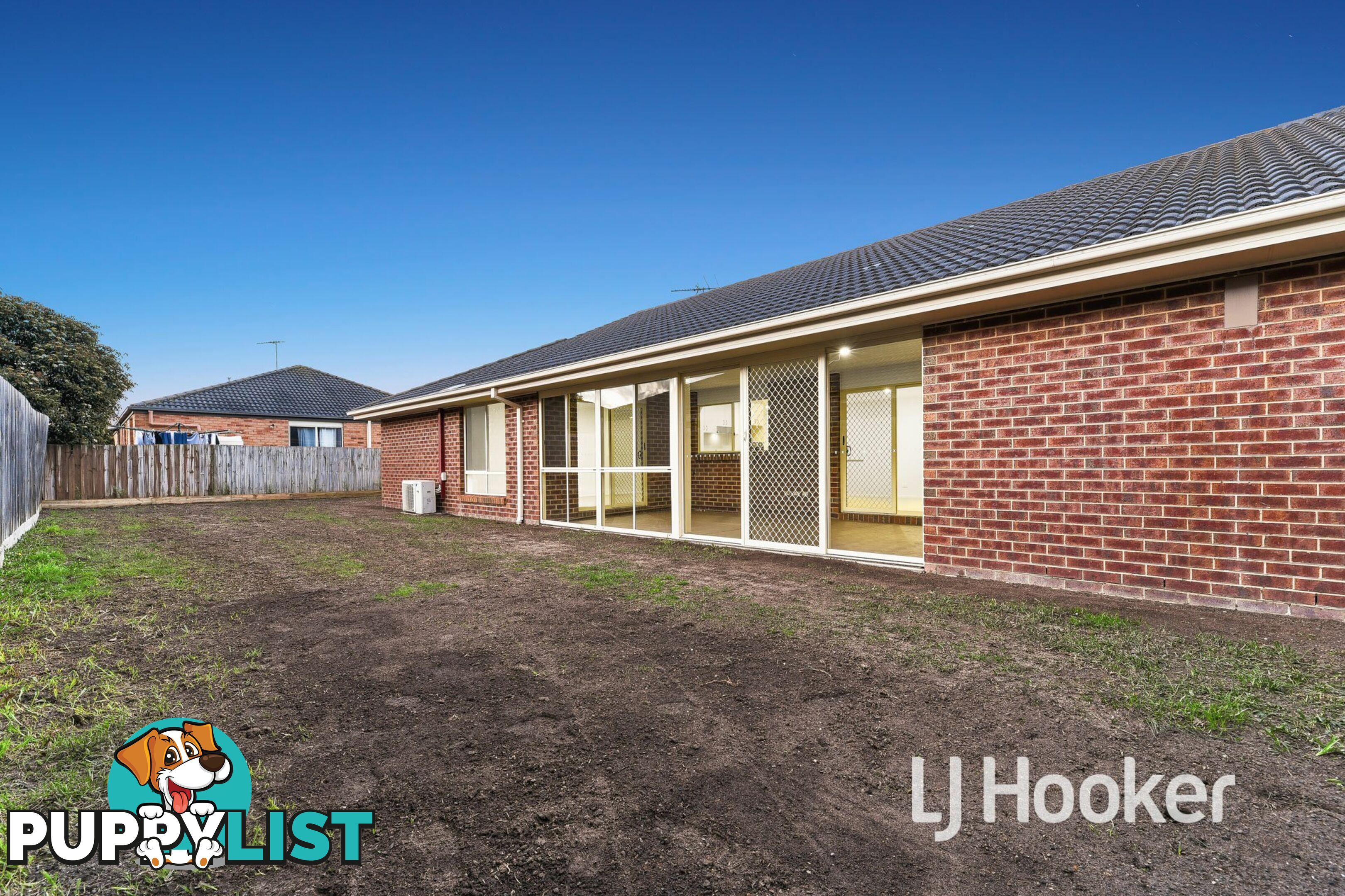 17 Clifford Drive PAKENHAM VIC 3810