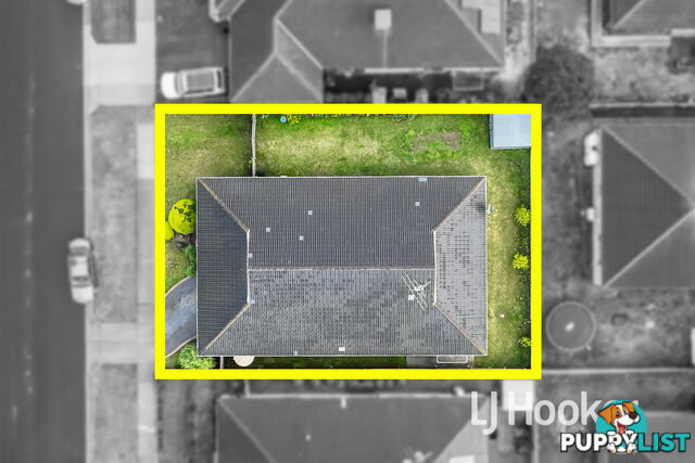17 Clifford Drive PAKENHAM VIC 3810