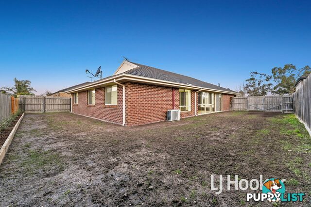 17 Clifford Drive PAKENHAM VIC 3810