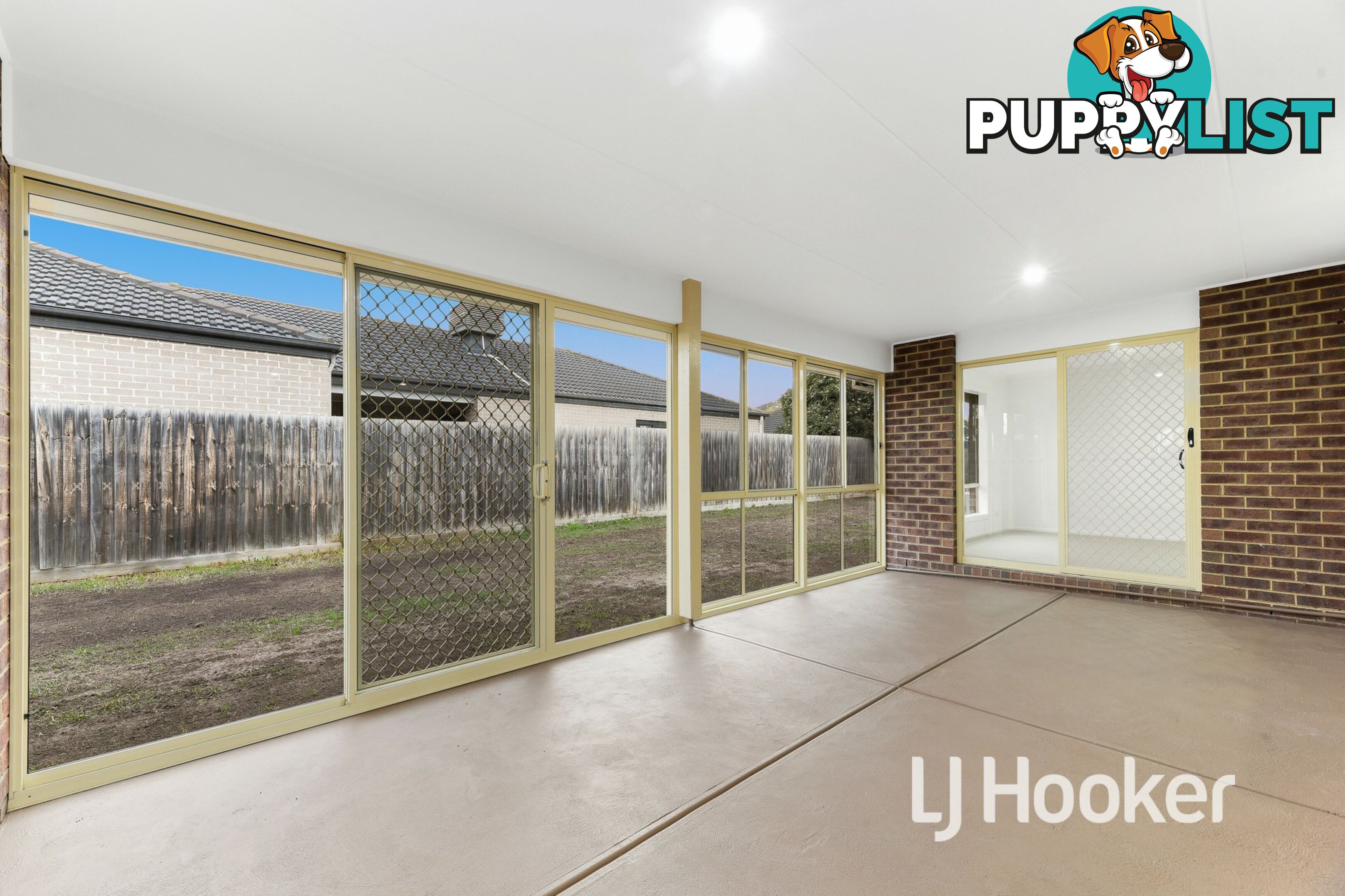 17 Clifford Drive PAKENHAM VIC 3810