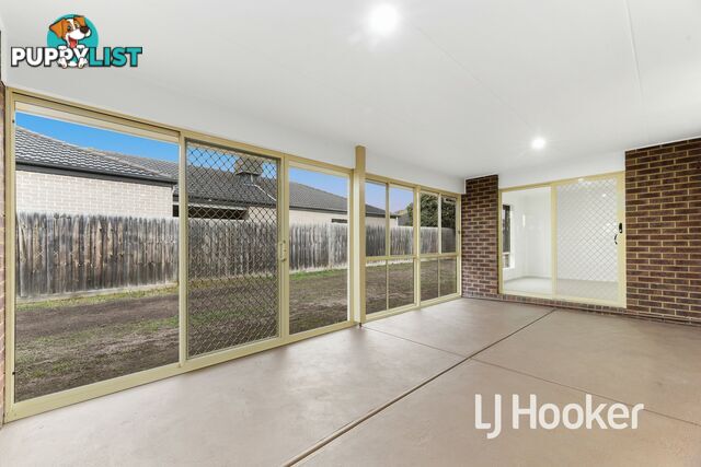 17 Clifford Drive PAKENHAM VIC 3810