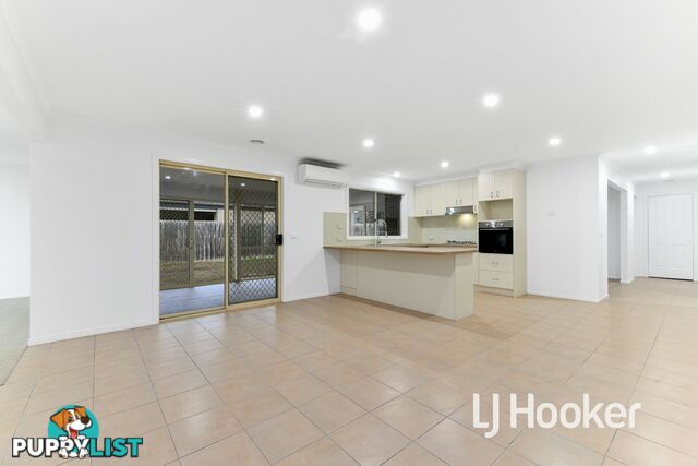 17 Clifford Drive PAKENHAM VIC 3810