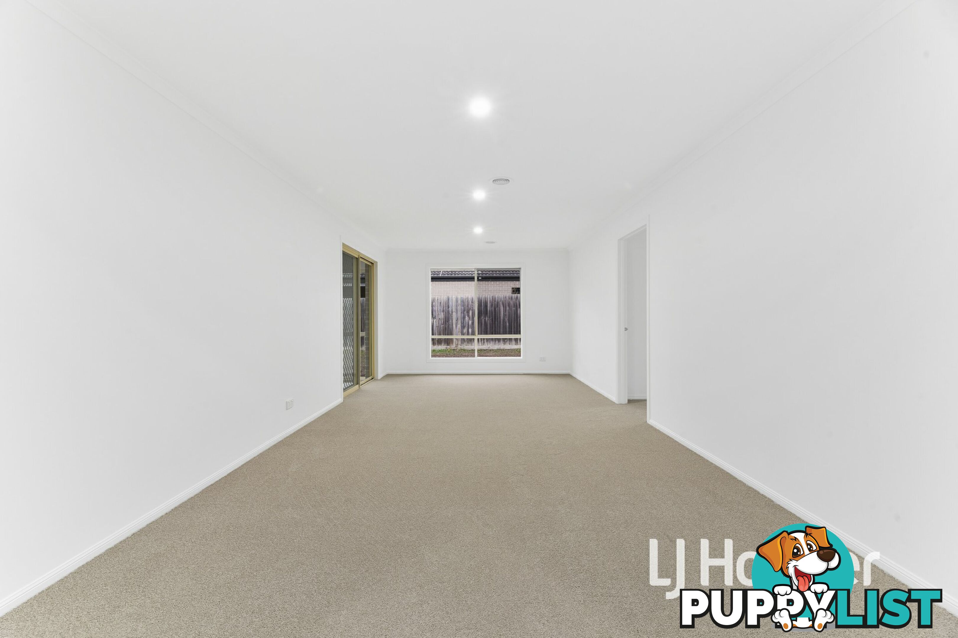 17 Clifford Drive PAKENHAM VIC 3810