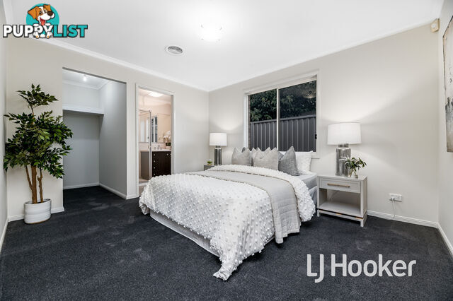 15 Creekwood Avenue PAKENHAM VIC 3810