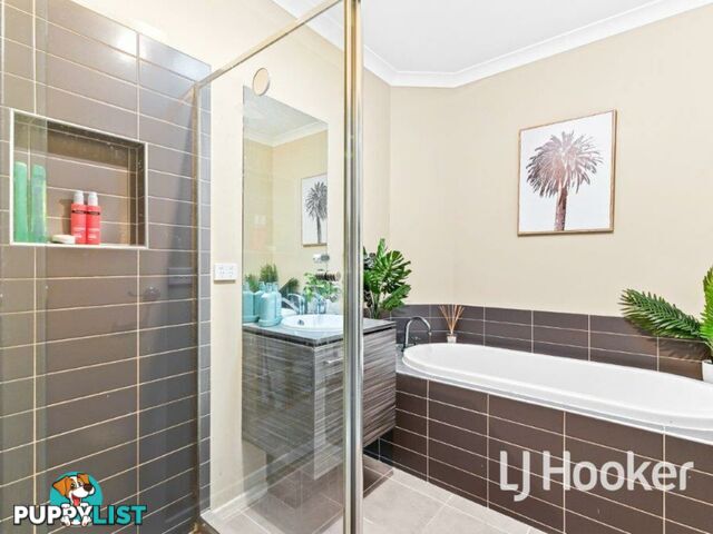 12 Bailey Place PAKENHAM VIC 3810