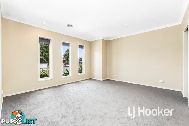 12 Bailey Place PAKENHAM VIC 3810