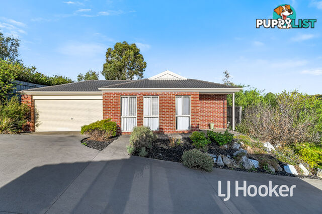 10/8 McClenaghan Place PAKENHAM VIC 3810