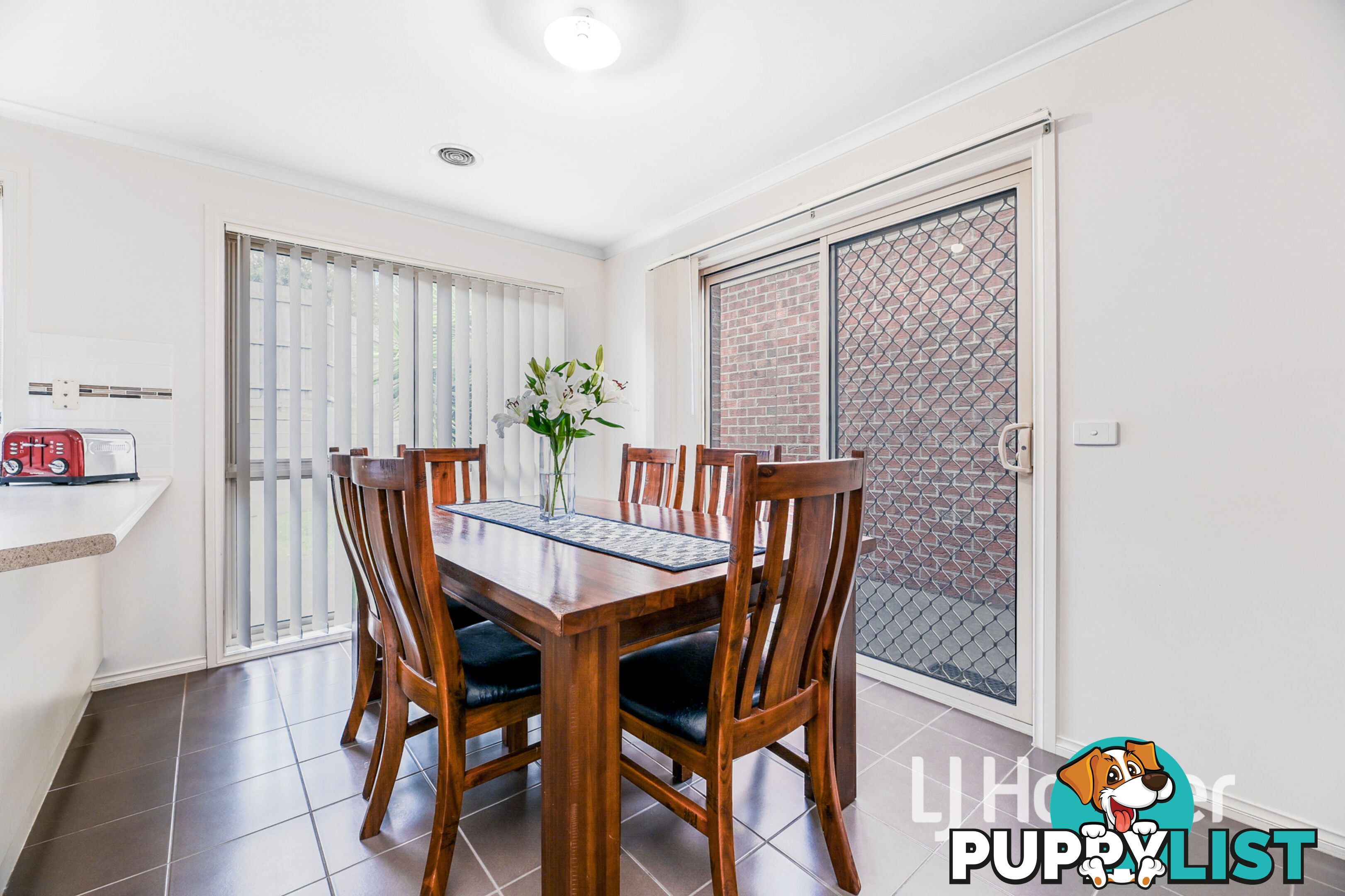 10/8 McClenaghan Place PAKENHAM VIC 3810