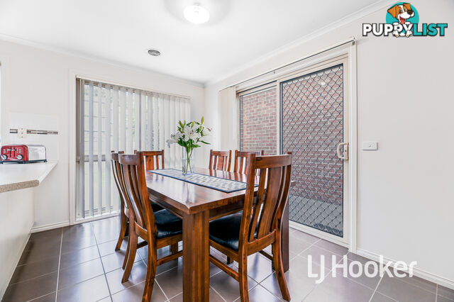 10/8 McClenaghan Place PAKENHAM VIC 3810