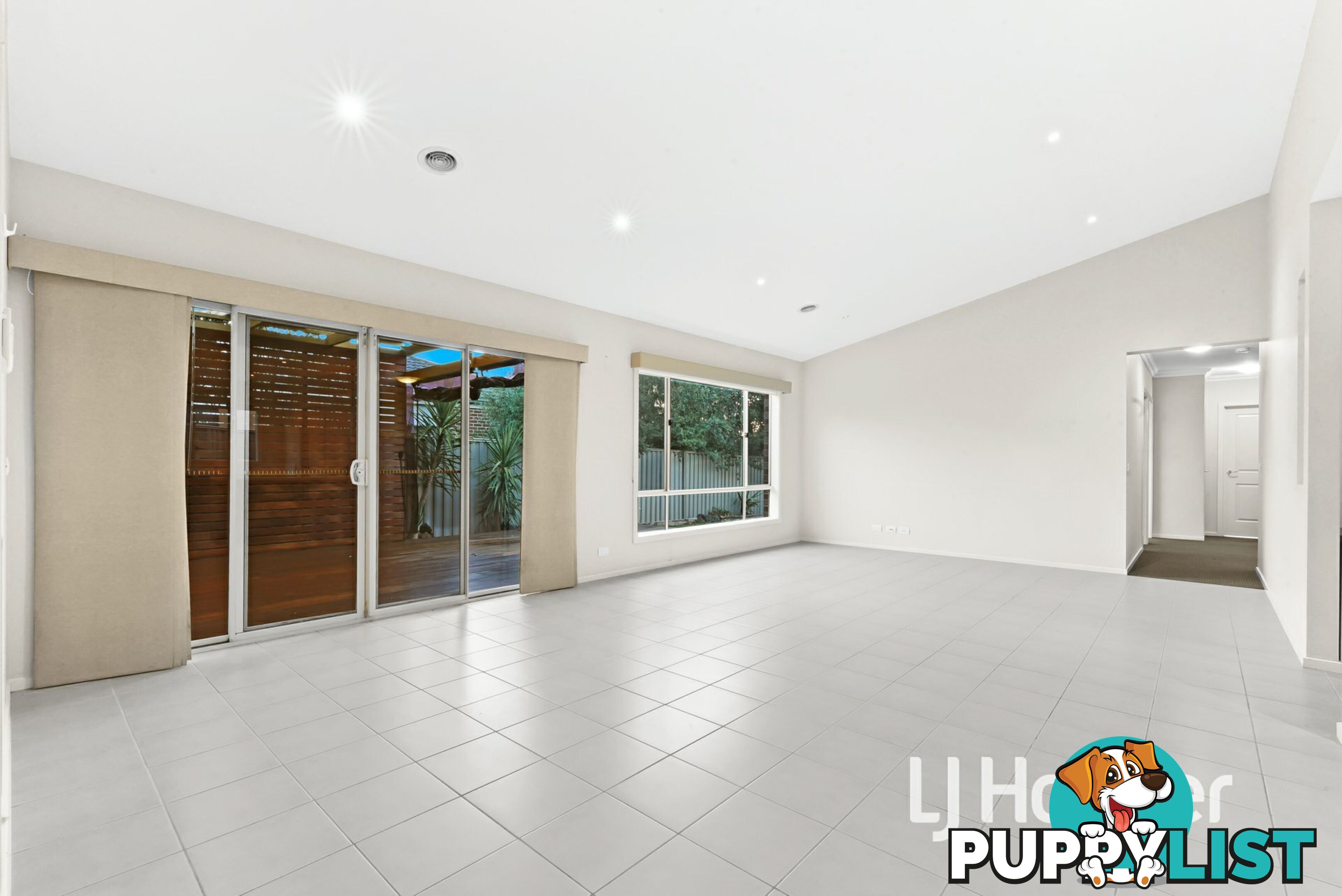 6 Hood Place PAKENHAM VIC 3810