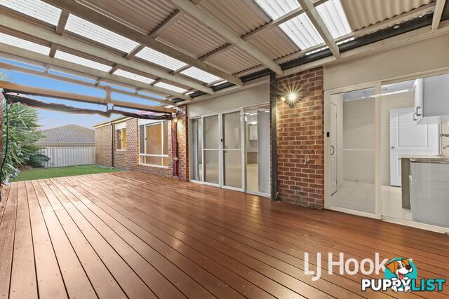 6 Hood Place PAKENHAM VIC 3810