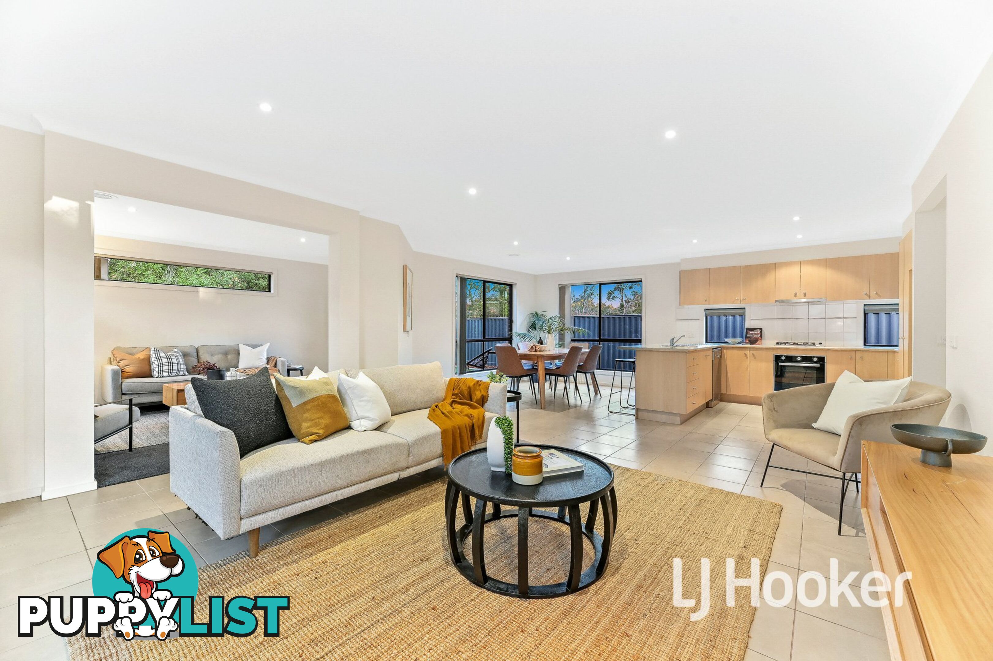 10 Valencia Lane PAKENHAM VIC 3810