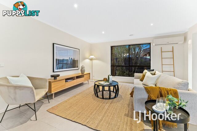 10 Valencia Lane PAKENHAM VIC 3810