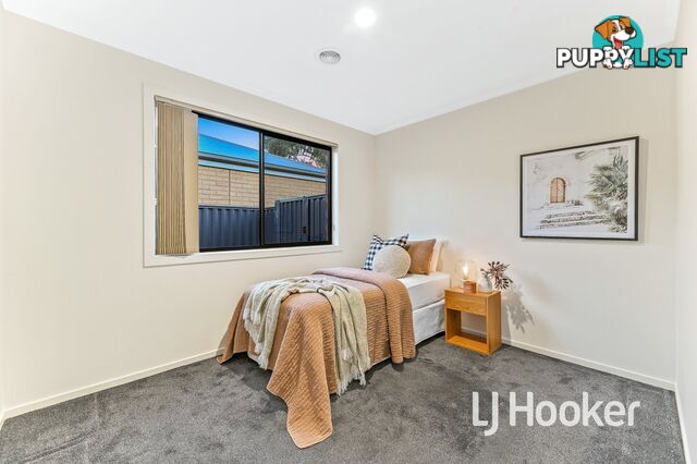 10 Valencia Lane PAKENHAM VIC 3810