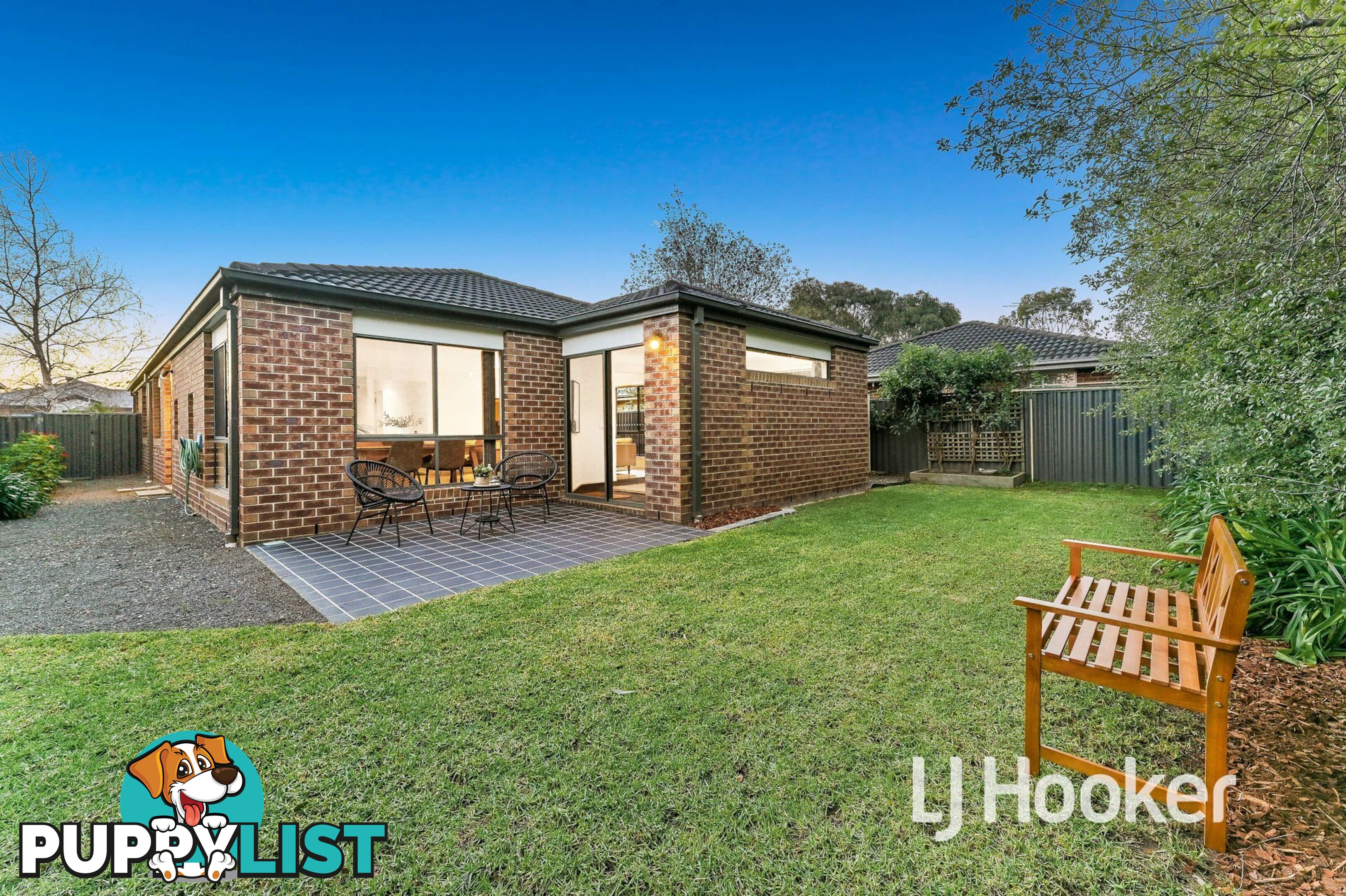 10 Valencia Lane PAKENHAM VIC 3810