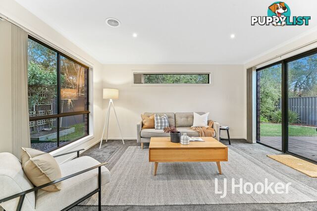 10 Valencia Lane PAKENHAM VIC 3810