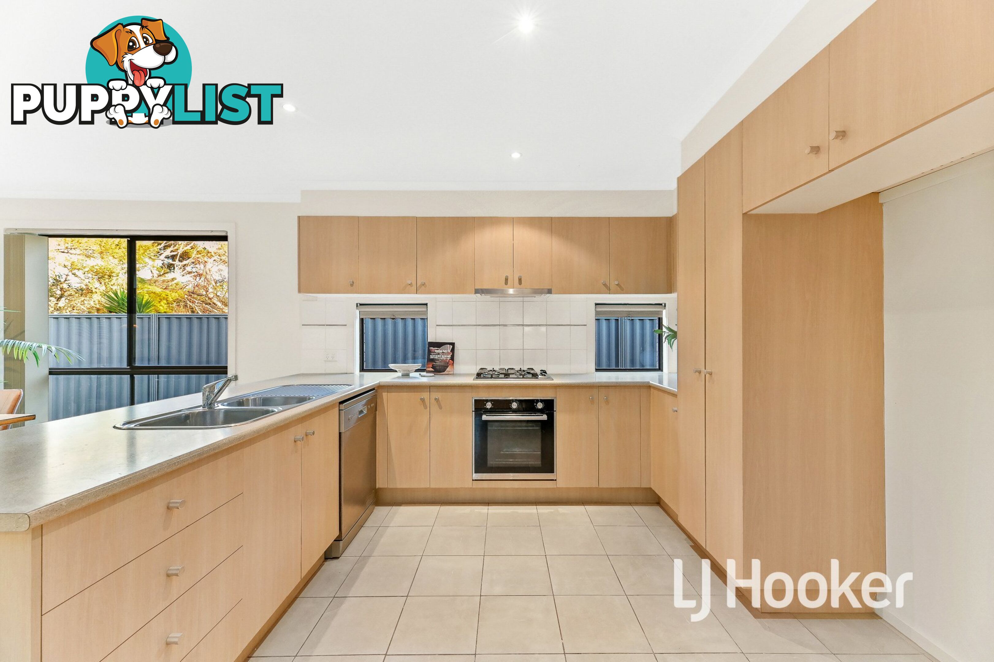10 Valencia Lane PAKENHAM VIC 3810