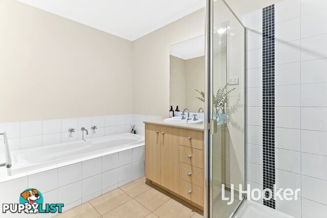 10 Valencia Lane PAKENHAM VIC 3810