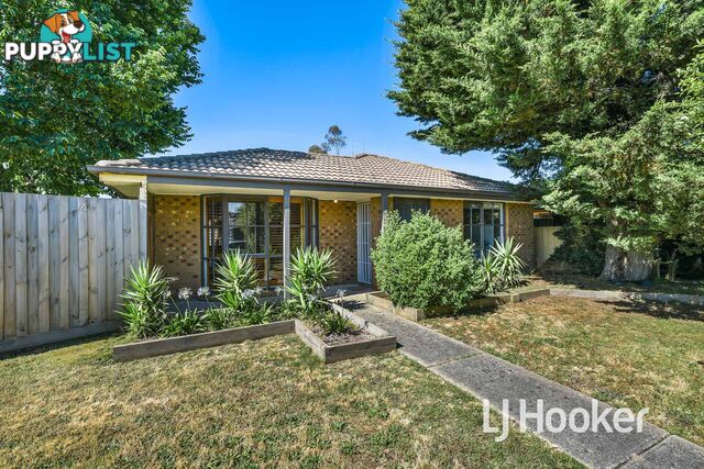 32 Barrington Drive PAKENHAM VIC 3810