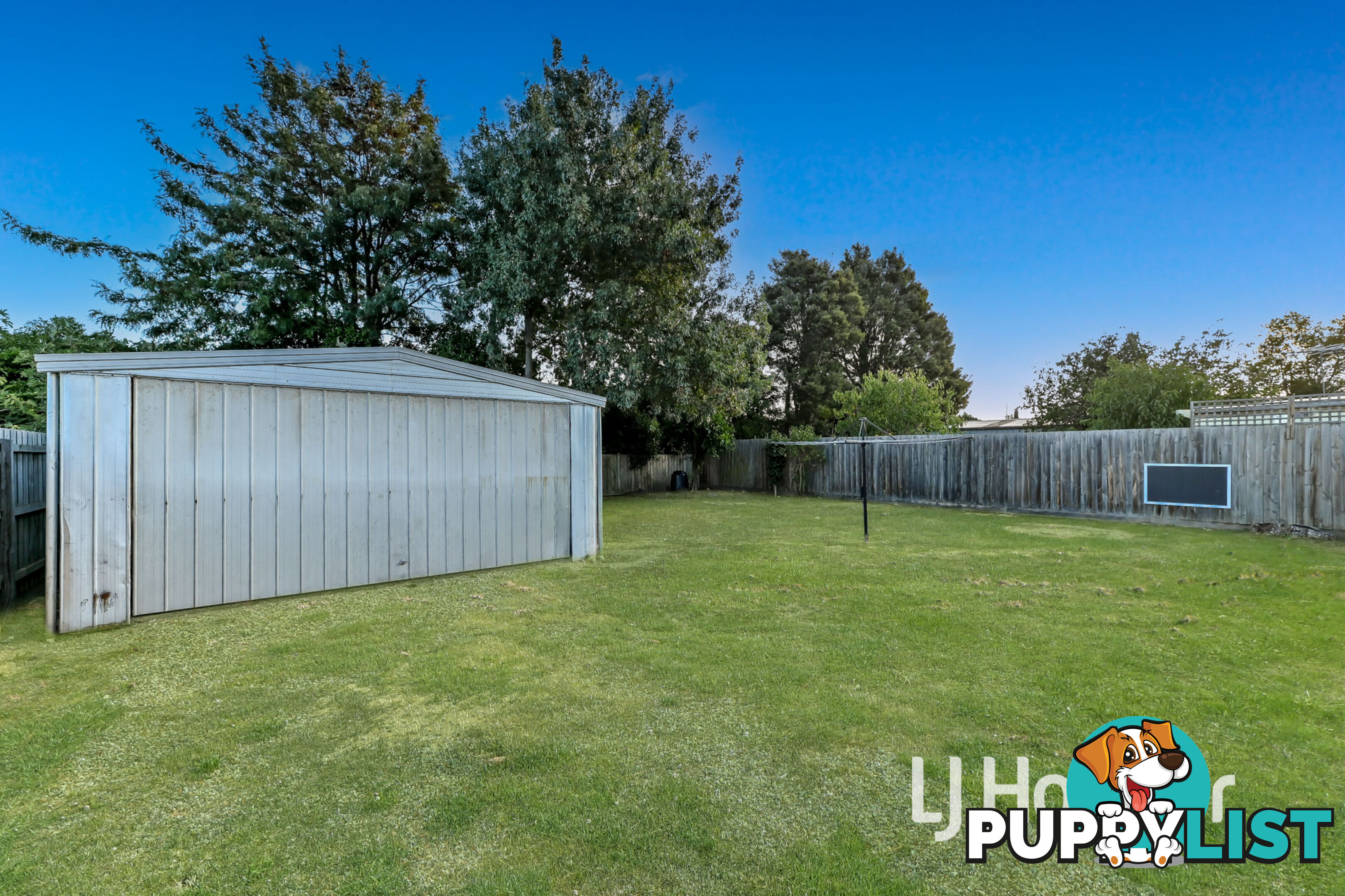 35 Barrington Drive PAKENHAM VIC 3810