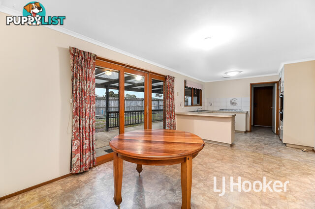 35 Barrington Drive PAKENHAM VIC 3810