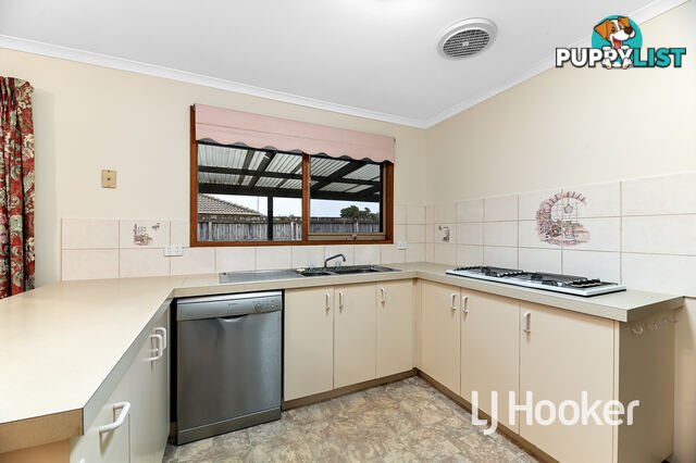 35 Barrington Drive PAKENHAM VIC 3810