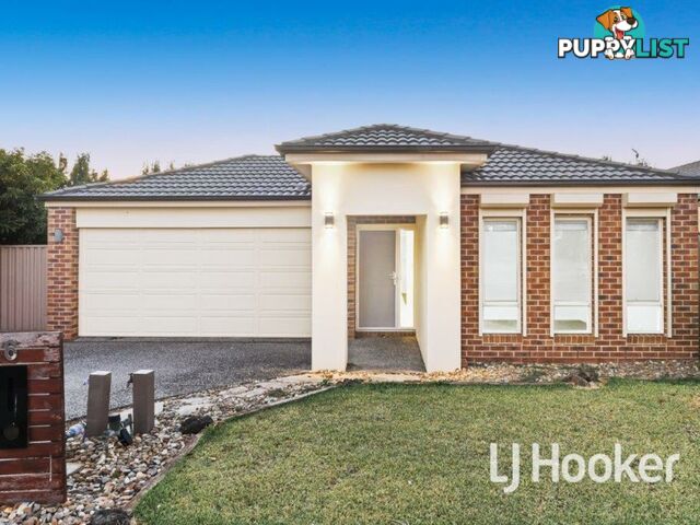 6 Hood Place PAKENHAM VIC 3810