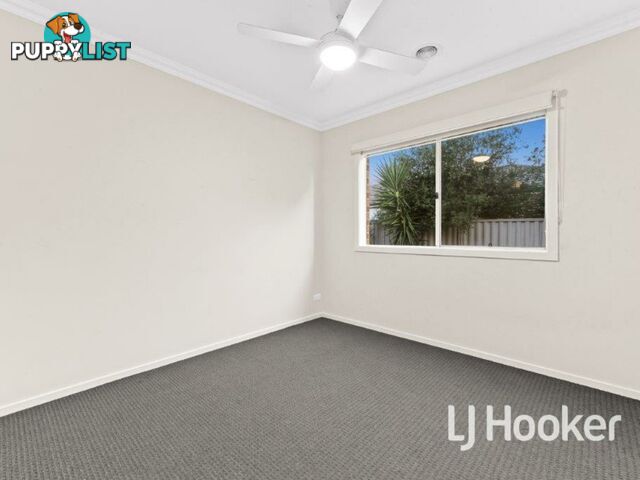 6 Hood Place PAKENHAM VIC 3810