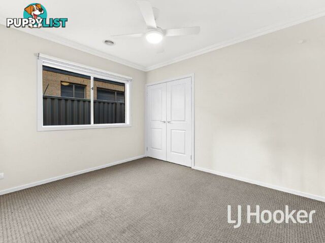 6 Hood Place PAKENHAM VIC 3810