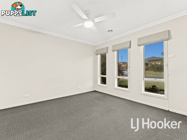 6 Hood Place PAKENHAM VIC 3810
